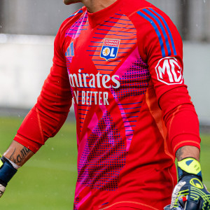 24-25 Junior's Goalkeeper Red Jersey - Olympique Lyonnais