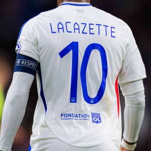 Maillot Domicile Europe Homme 24-25 Lacazette - Olympique Lyonnais