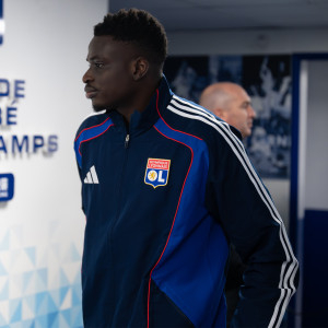 Veste OL UBP Entrée Pelouse AWAY Homme 25-26 - Olympique Lyonnais